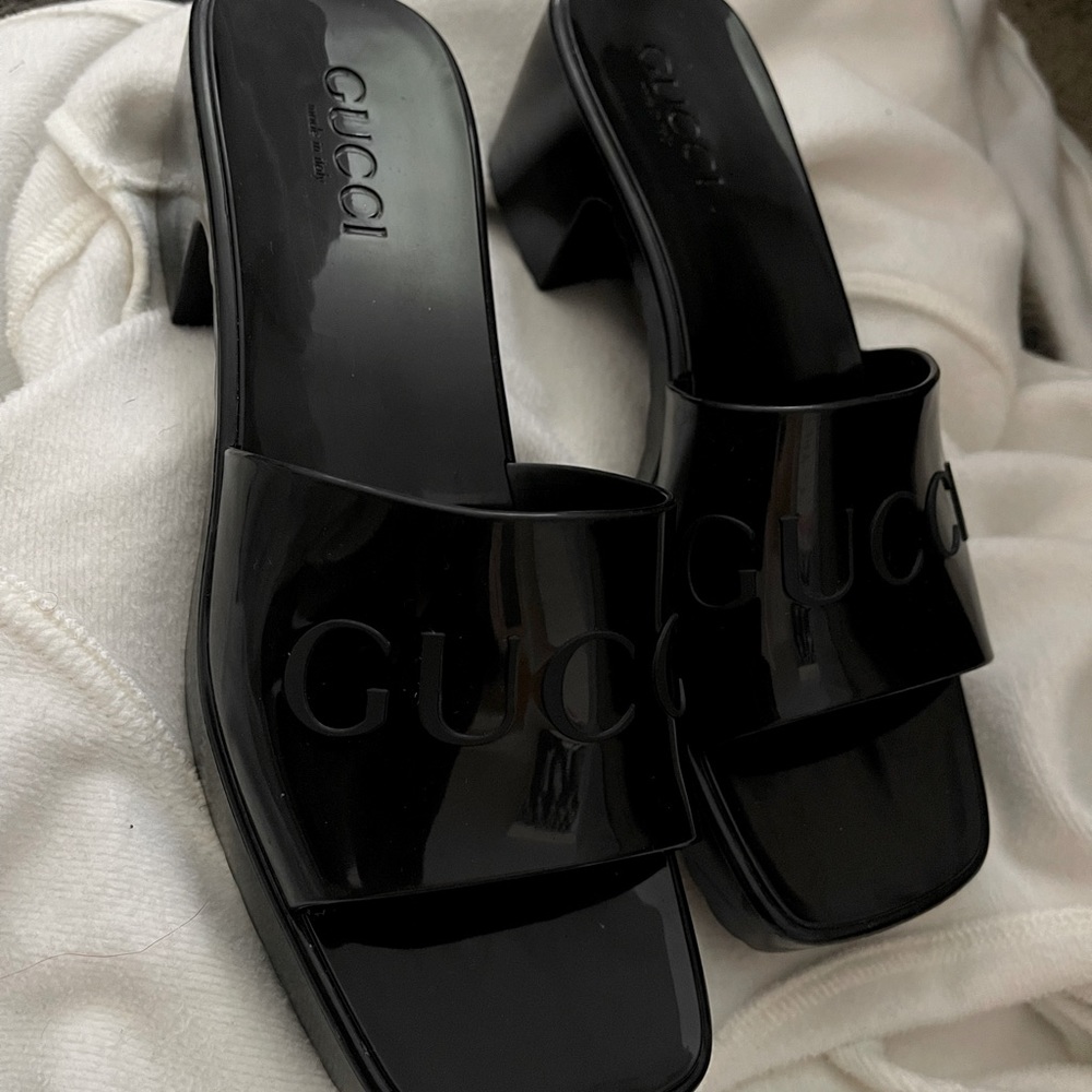 Gucci rubber slide sandal